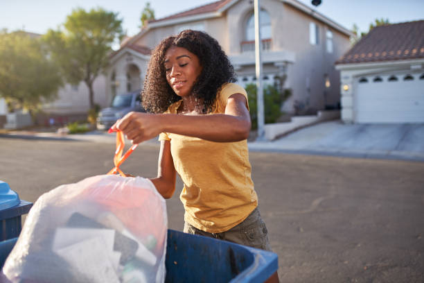 Best Commercial Cleanout Services  in Oakland, IA